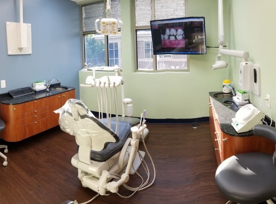 Modern dental treatment room